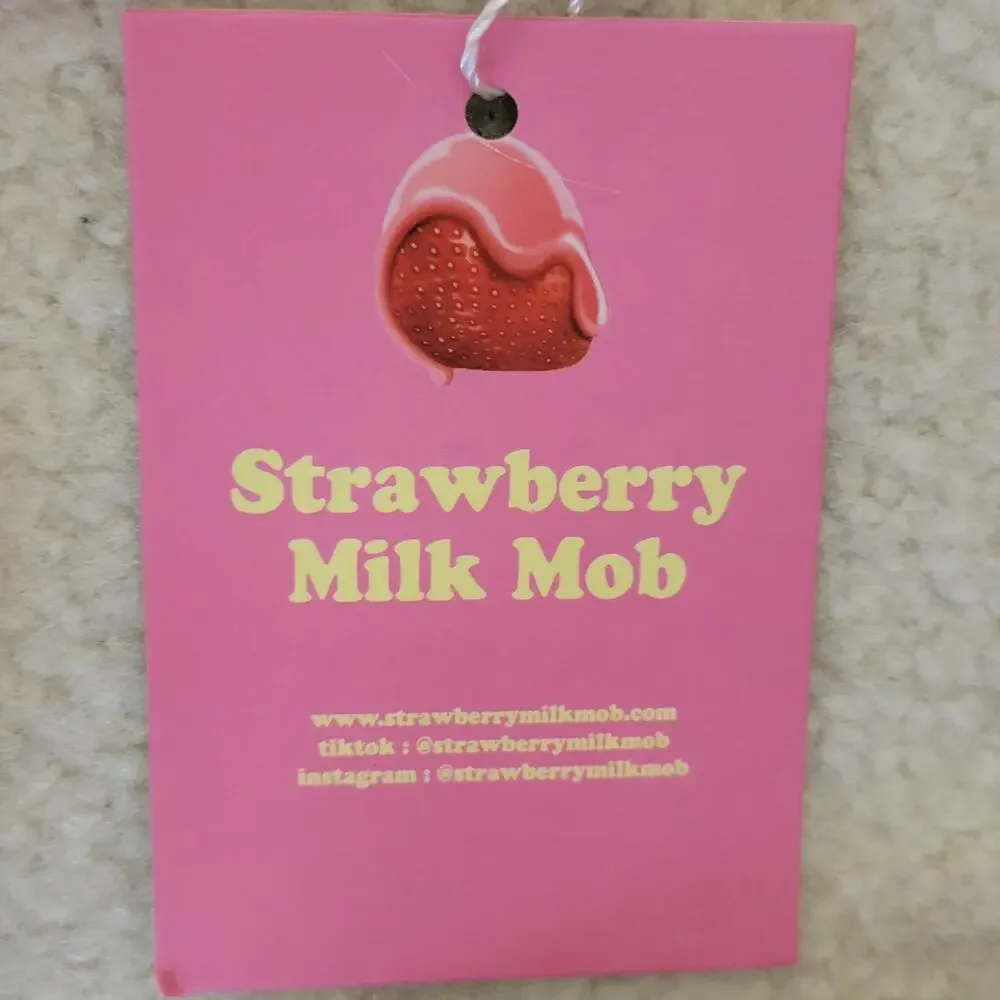 Strawberry Milk Mob pet facility device